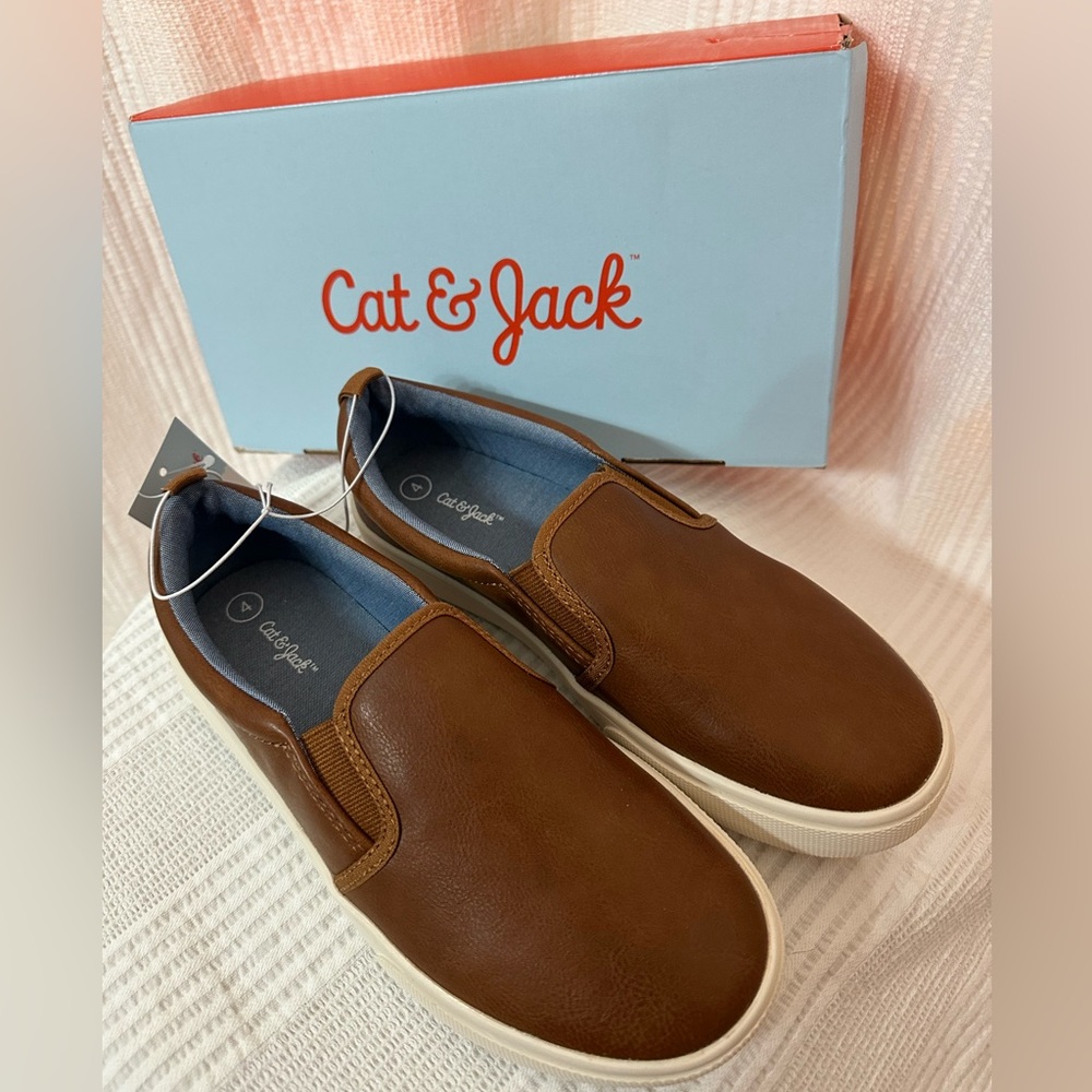 Cat & Jack Boys’s Size 4 Rune Brown Kids Sneakers Slip-On NEW